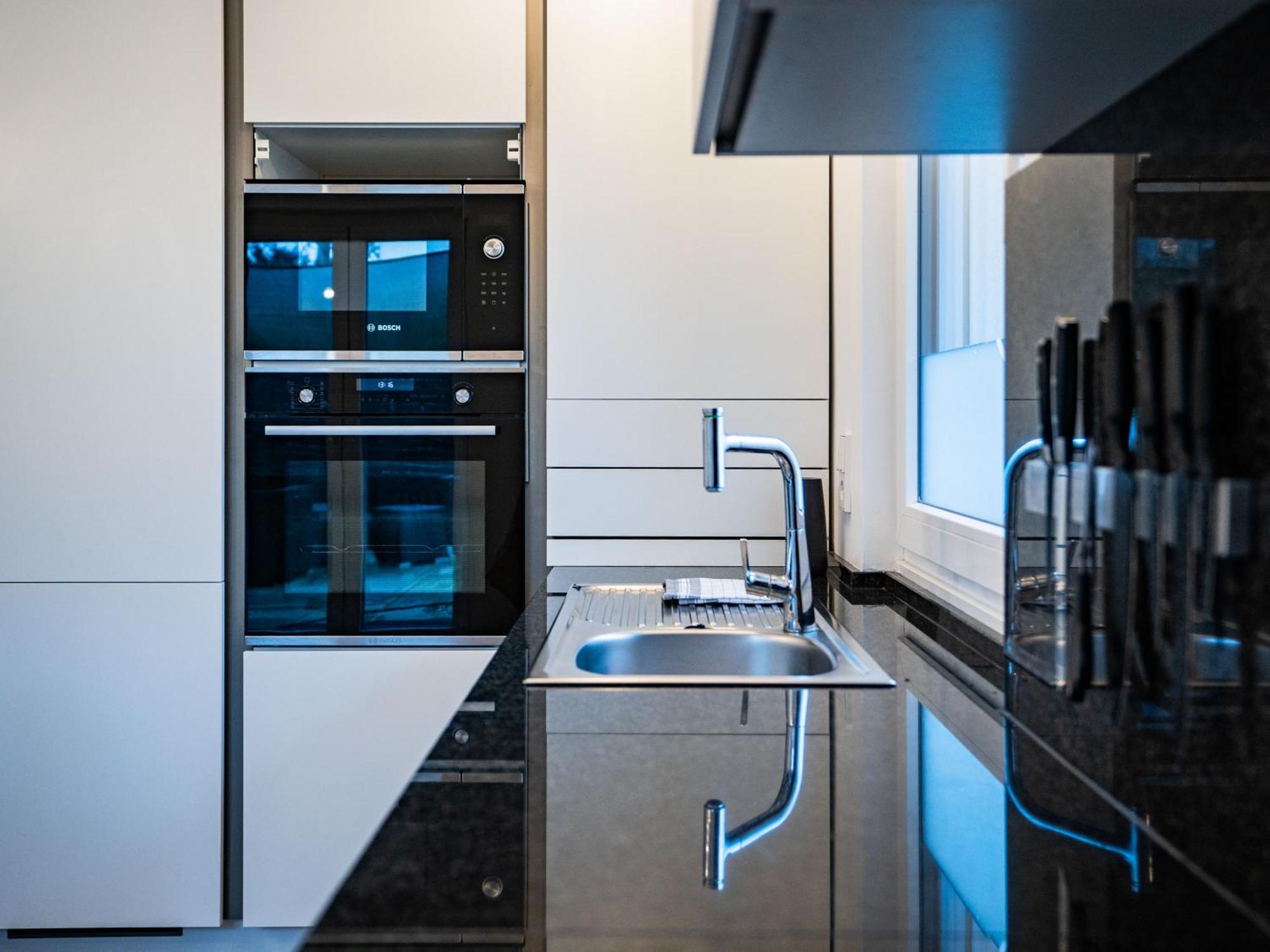 Whirlpool - Zentral - Designloft Mit Xxl Terrasse Apartment Wiesbaden Ngoại thất bức ảnh