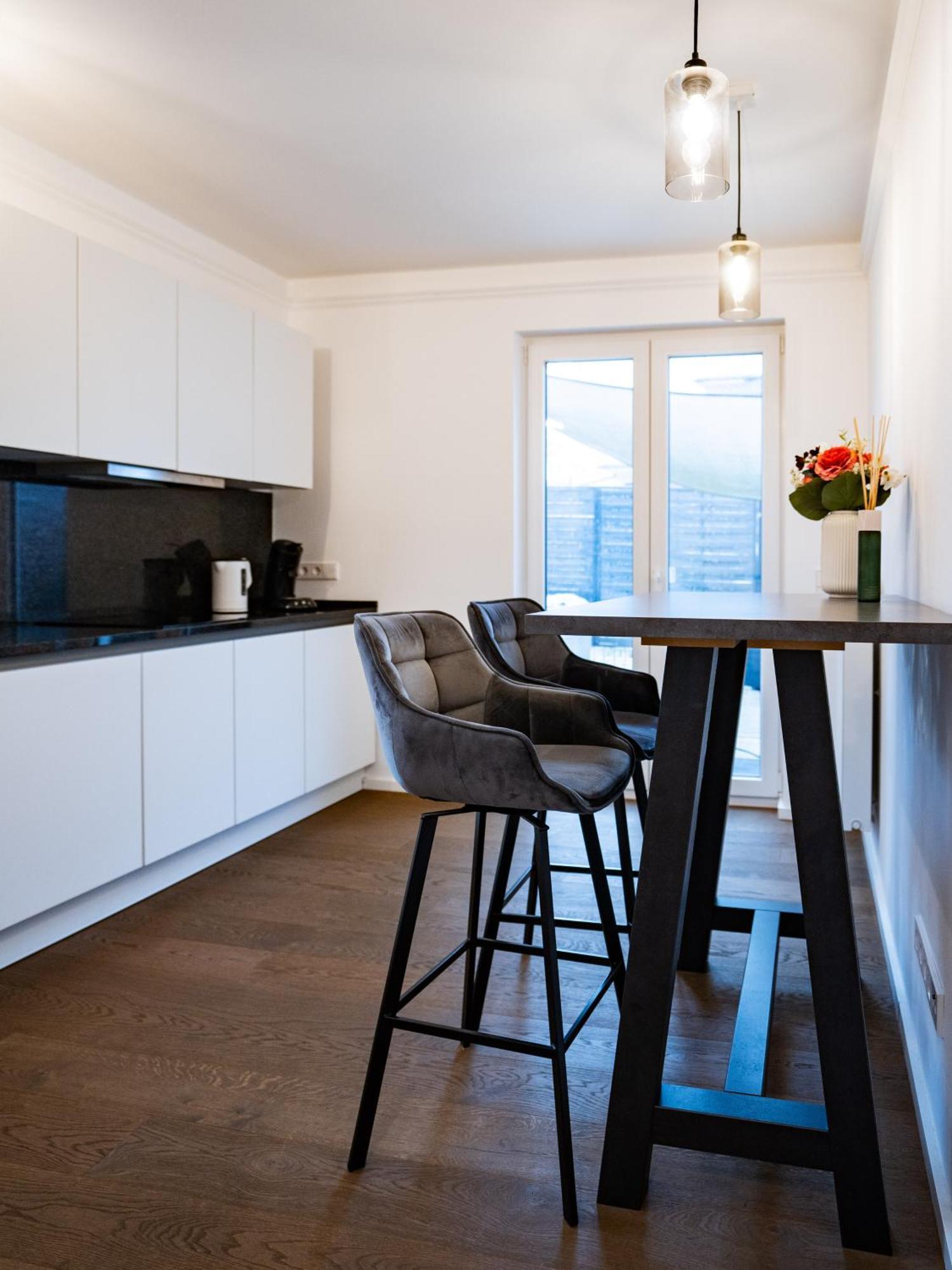 Whirlpool - Zentral - Designloft Mit Xxl Terrasse Apartment Wiesbaden Ngoại thất bức ảnh